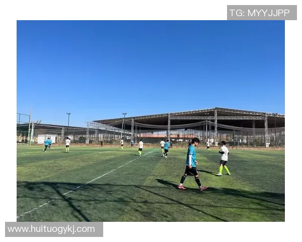 足球明星马内重返故乡传递爱心与希望点燃家乡青少年足球梦想 足球明星马内重返故乡传递爱心与希望点燃家乡青少年足球梦想